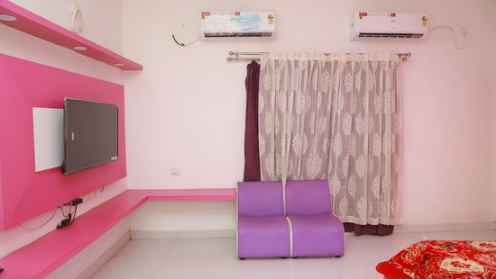 2 Bed Suite Bathroom - Murali Inn